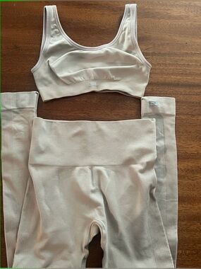 SET Active Seamless Active Set - sports bra Top & Leggings